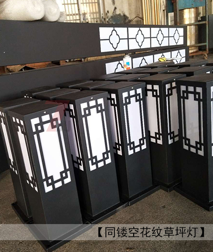 (QDJGDZ-016)廣場中式鏤空方形好色先生网站入口柱同花紋鏤空草坪燈效果